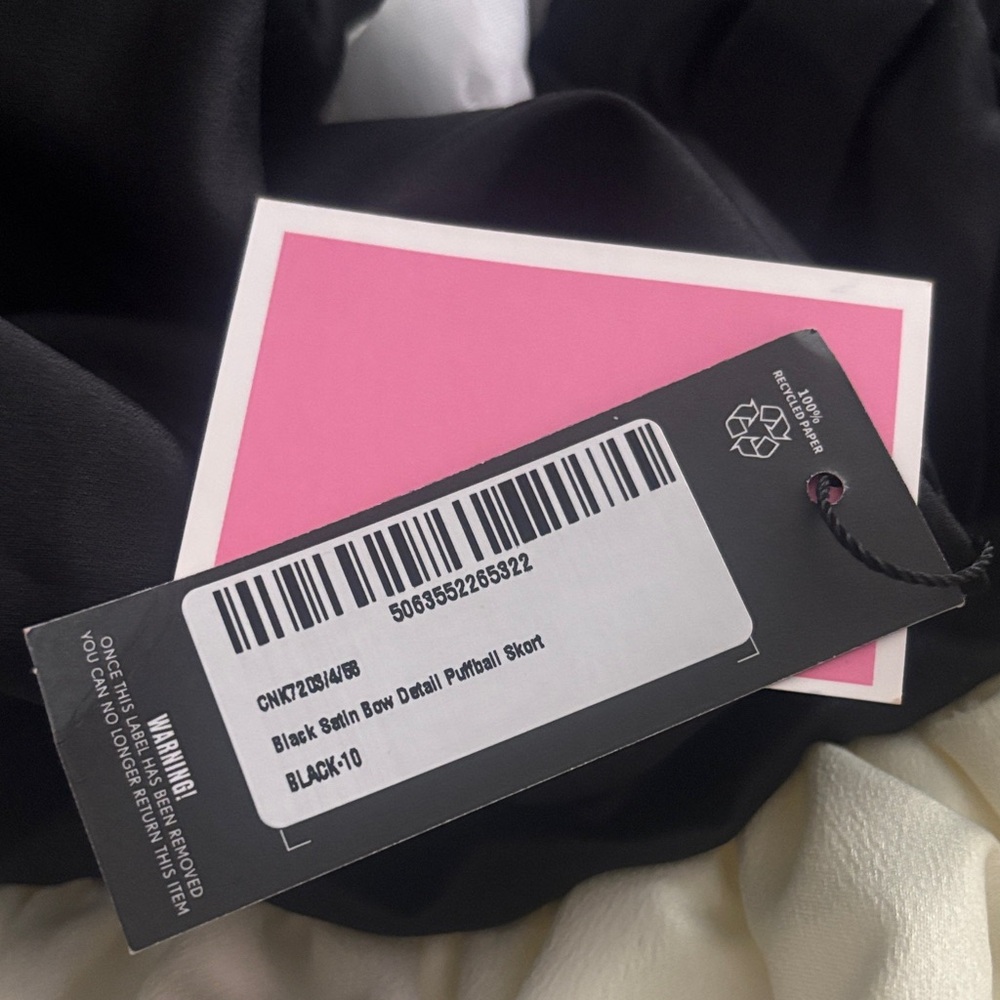 Black and Cream Colorblock Pleated Women’s Skirt - Picture 6 of 7